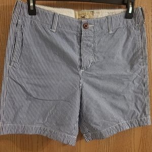 Men's Hollister Shorts (Size 33)